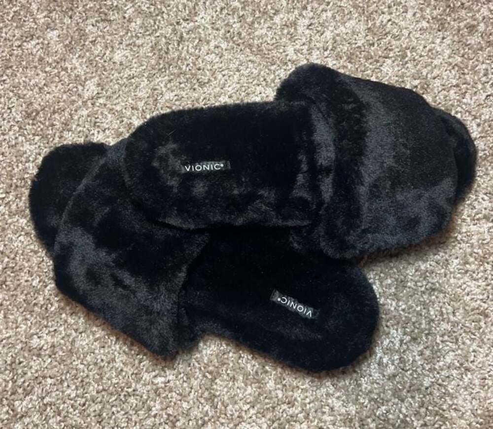 Vionic Dream Black Faux Fur Open-Toe Adjustable Slipper Slides - Picture 4 of 6